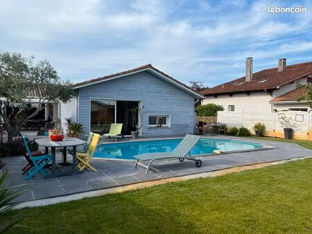 une maison au coeur de ville de la teste