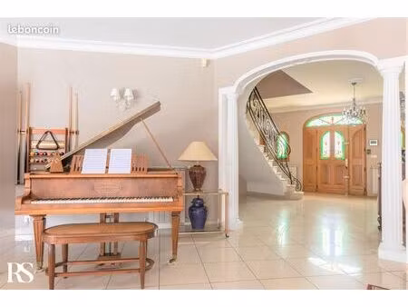 mérignac limite cauderan tres belle maison de 300m2