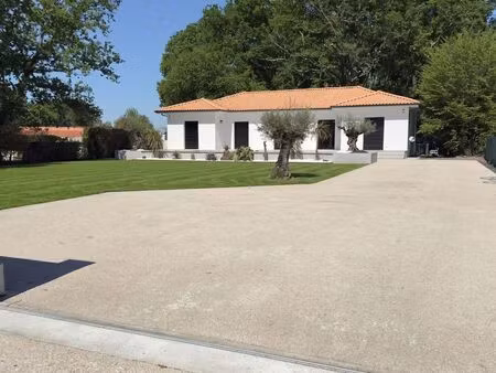 exceptionnelle villa d’architecte à léognan – prestations ultra haut de gamme