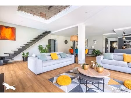 maison 8 pièces 300 m²
