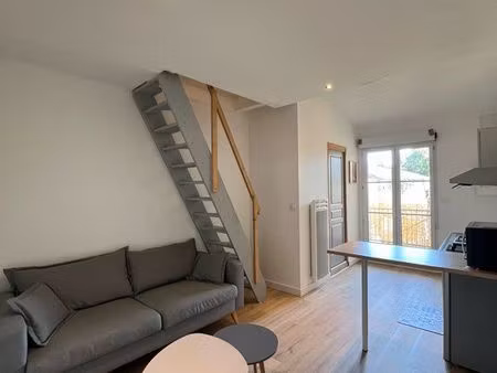 appartement avec mezzanine et balcon – lesparre-médoc