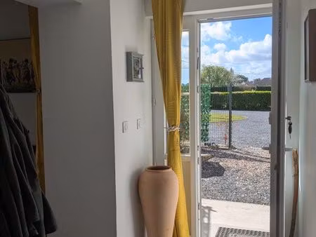 location t2 mitoyen meublé