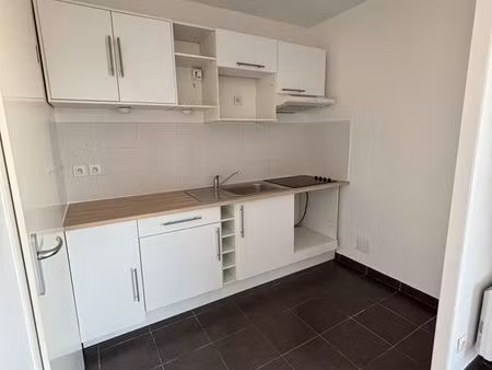 appartement t2 lumineux et rénové à eysines