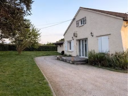 location maison meublée à 5 minutes de sauveterre