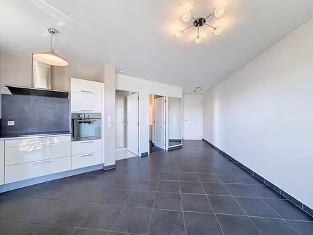 location appartement 2 pièces 40 m² à onet-le-château (12000)  610 €