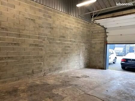 entrepôt professionnel 60 m2