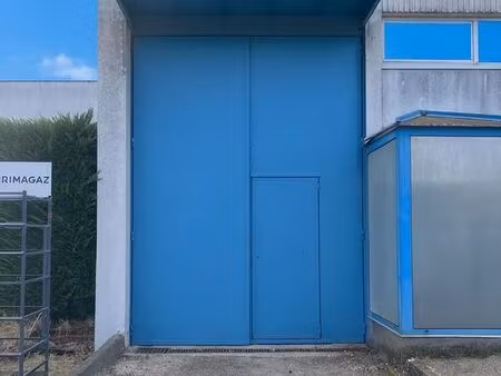 local d’activité 400m2