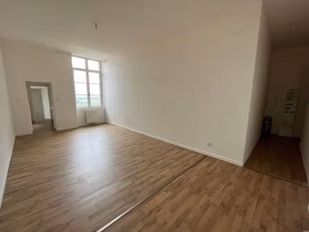 location appartement 2 pièces 61 m² à castelnaudary (11400)  550 €