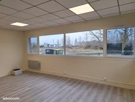 a louer bureau 32m² à bruges