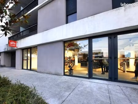 à vendre – local commercial loué | mérignac (33700)