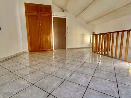 location appartement 2 pièces 39 m² à saint-geniès-de-comolas (30150)  600 €