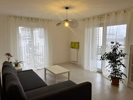 a louer - appartement t3 meublé avec balcon et place de parking - angers saint serge