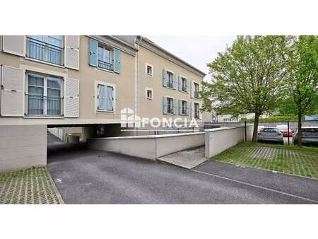 au pieds des commerces gare sncf