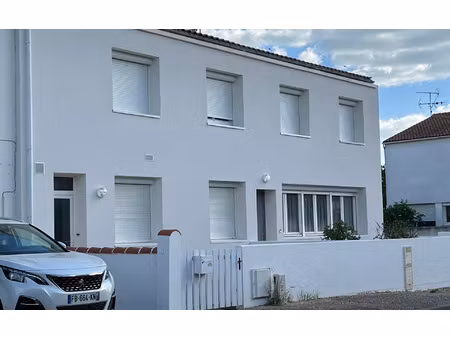 location appartement  m² t-2 à périgny  641 €