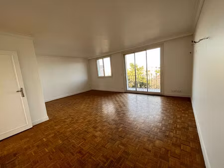 appartement saint cloud / 4 pièces / 78 m² - balcon