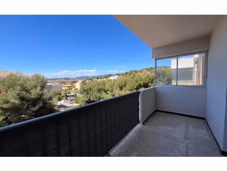 location appartement  m² t-3 à six-fours-les-plages  832 €