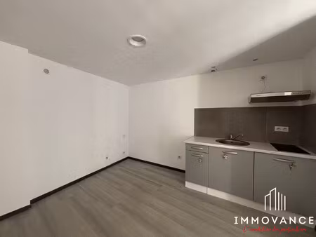 teyran - studio de 17.90 m² au centre du village