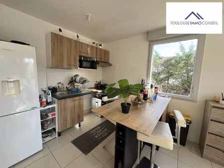 t3 lumineux avec balcon et parking sécurisé – chemin ramelet