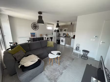 à louer t2 avec terrasse et parking toulouse (31400)