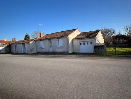 maison de plain-pied avec terrain constructible à la chapell