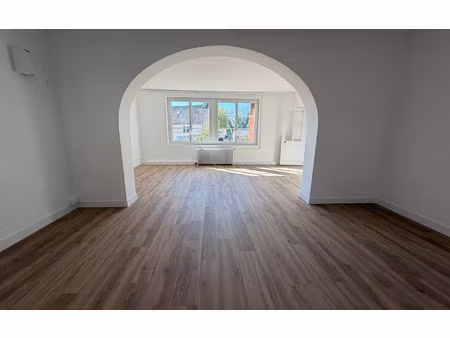 location maison  m² t-4 à pommeuse  1 400 €