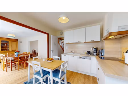 maison 5 chambres de 133m2 sur terrain cols de 1640m2