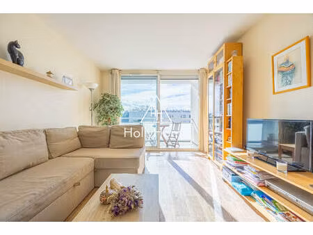 t3 lumineux - balcon - parking