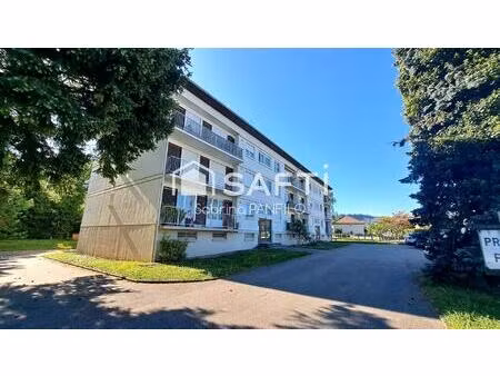 dans résidence au calme