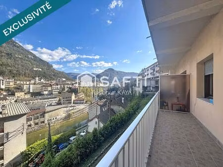 appartement lumineux avec balcon