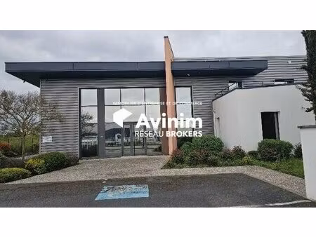 location bureaux 949 m²