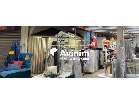 location commerce 85 m²