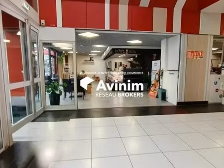 location commerce 90 m²