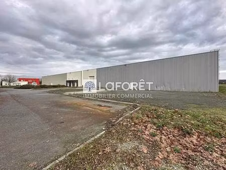 vente entrepôt erbray 44110 32077m²