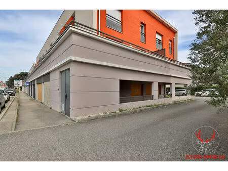 lentilly rn7 - local commercial 200 m² à fort potentiel