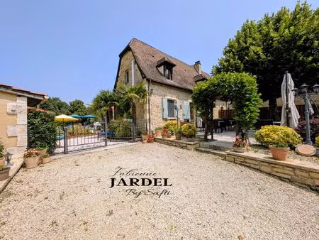 maison en pierre - 5 chambres d'hôtes - piscine