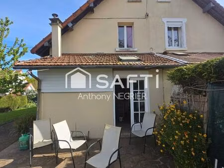 mitoyenne d'un côté