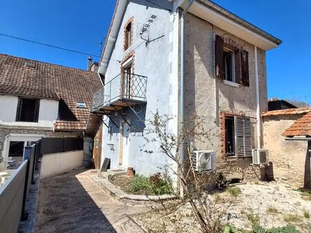 maison individuelle pierre a renovee