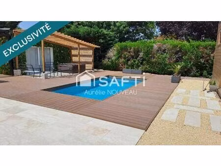 maison de plan-pied + t2  piscine  terrasses  investissement possible