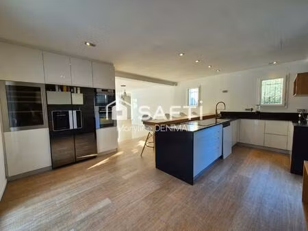 jolie villa individuelle - piscine - cuisine d'été