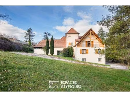 villa avec piscine en position dominante