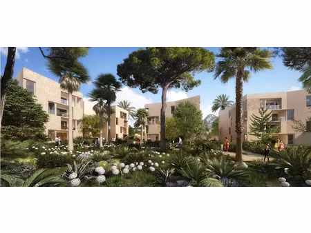 location parking 13 m² à hyeres (83400)  65 €
