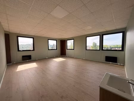 location locaux professionnels 0 pièces 68.2 m² à saint-clement (89100)  1 000 €