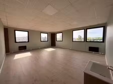 location locaux professionnels 0 pièces 68.2 m² à saint-clement (89100)  1 000 €
