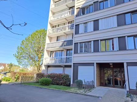 location locaux professionnels à chelles (77500)  1 200 €