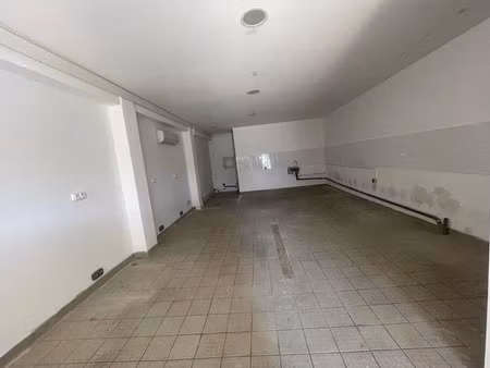 location locaux professionnels 65 m² à venelles (13770)  1 200 €