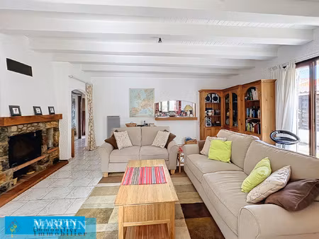 villa de plain-pied 4 faces avec piscine