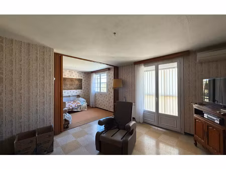 appartement la seyne-sur-mer 62 m² t-3 à vendre  119 500 €