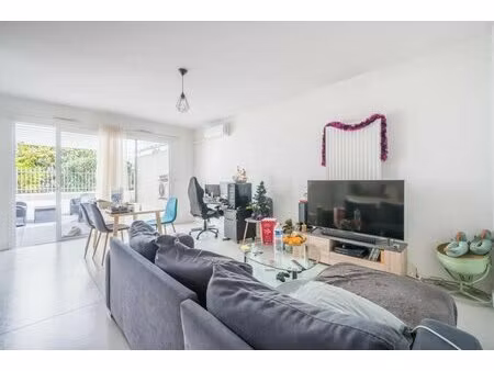 t3 de 67m² dernier étage terrasse 22m² 2 box fermés en sous-sol