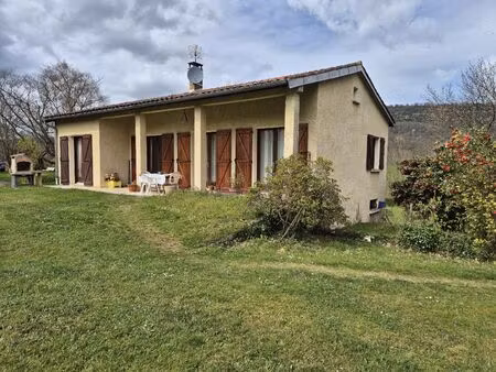 maison t 4 de 97 m2 avec sous sol et garage sur terrain de 2560 m²