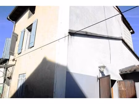 maison de ville à finir de rénover idéal nombreux projets